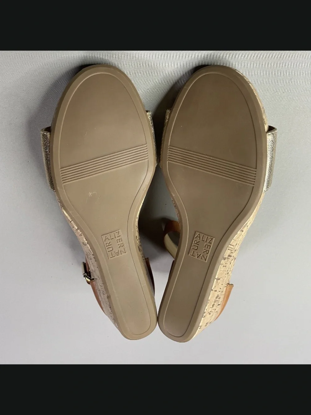 NEW Naturalizer Shoes Womens 10 brown gold leather cork cami wedge heels sandals